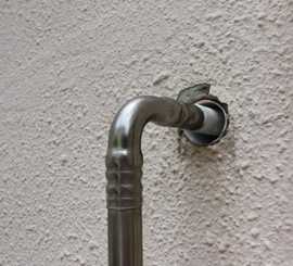 ȼ������ֹܴ�ǽϸ��